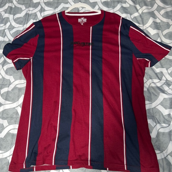 Hollister shirt - Picture 3 of 3